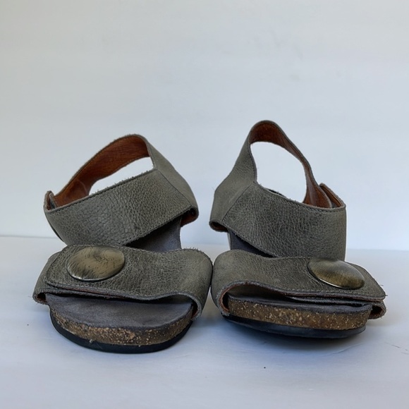 Taos Carousel Graphite Wedge Sandals - Picture 2 of 6
